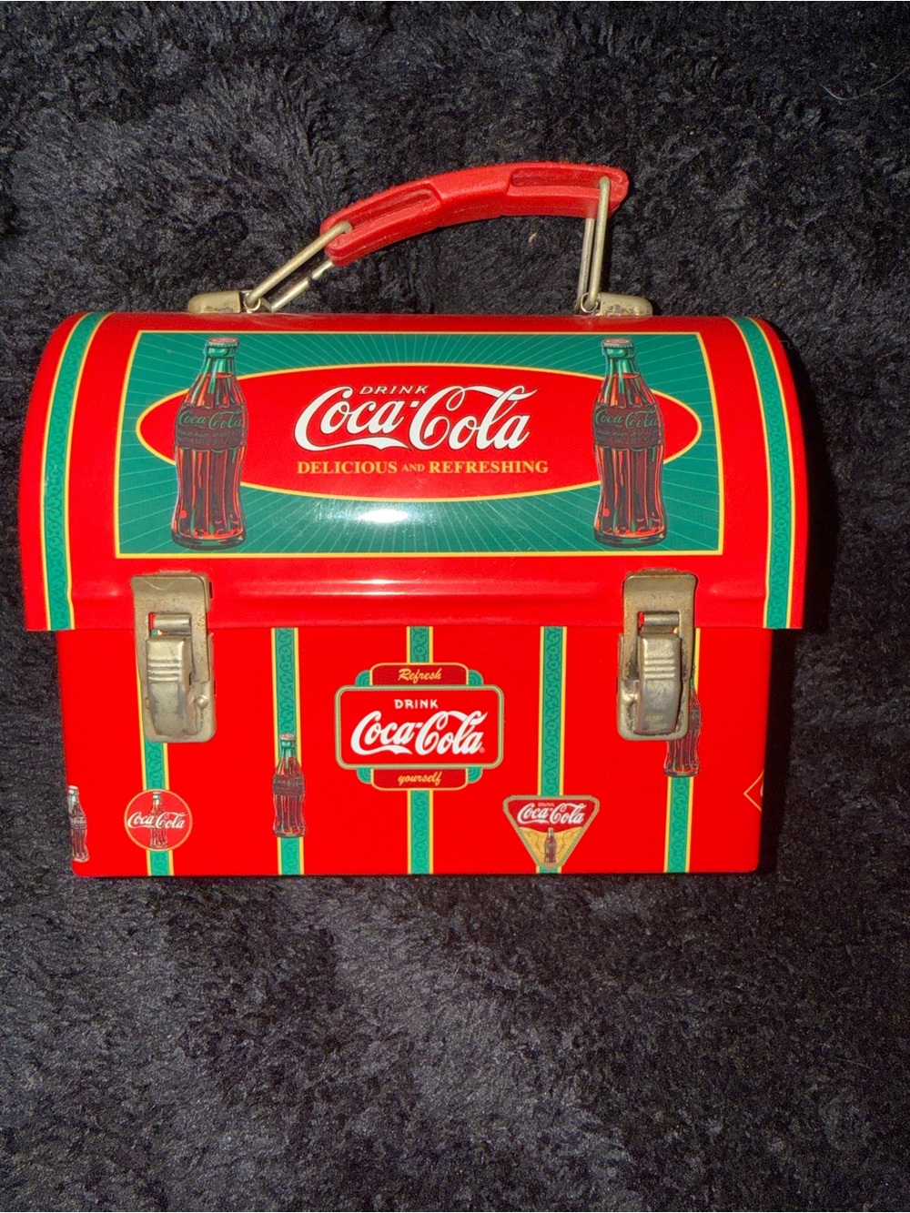Coca Cola Red Metal Toiletry/Lunch Style Carry Case with Green Accents